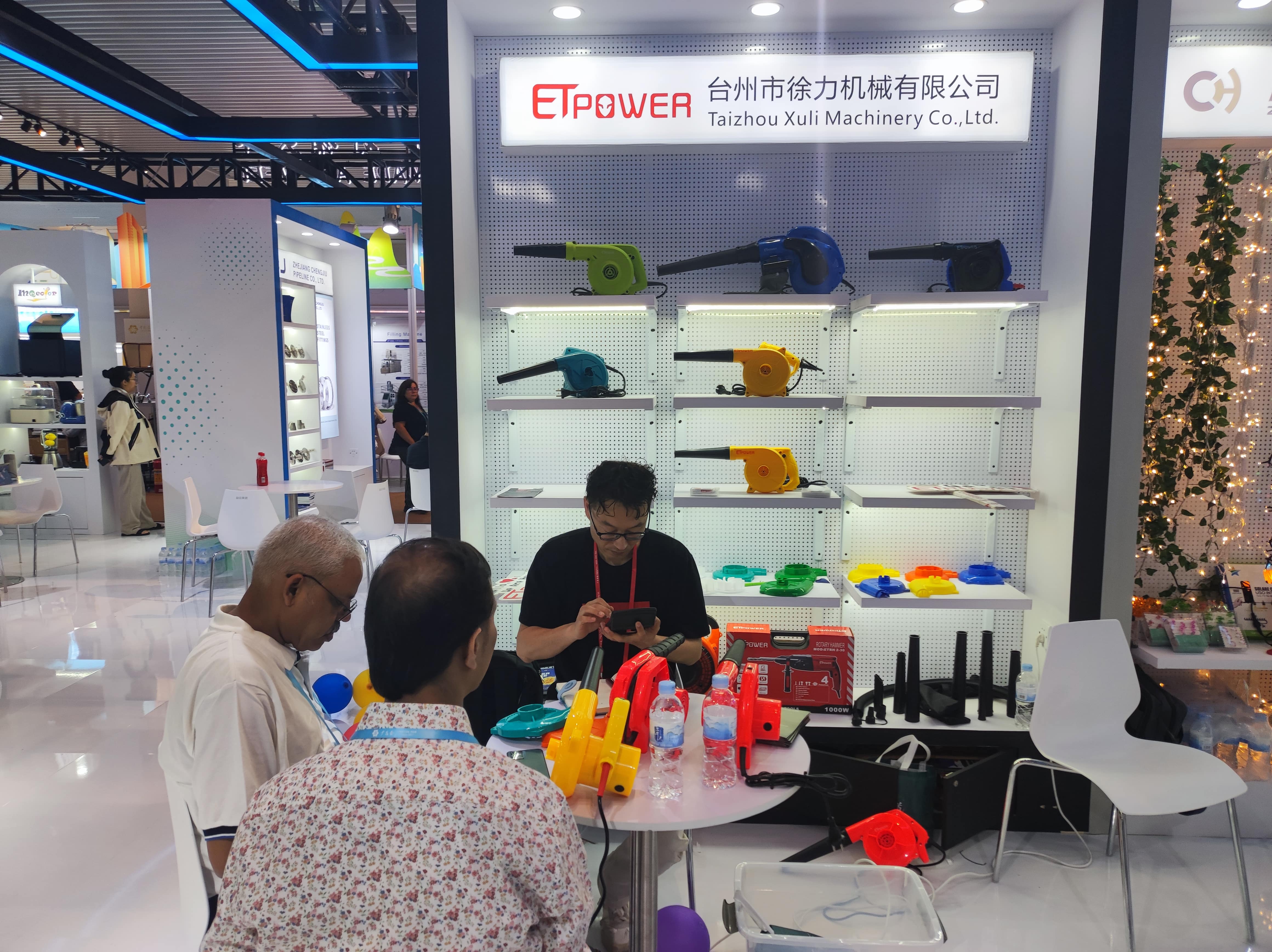 Converstaion with electric blower customers from overseas